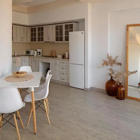 Modern Apartment In Dilijan With Great View Exterior photo