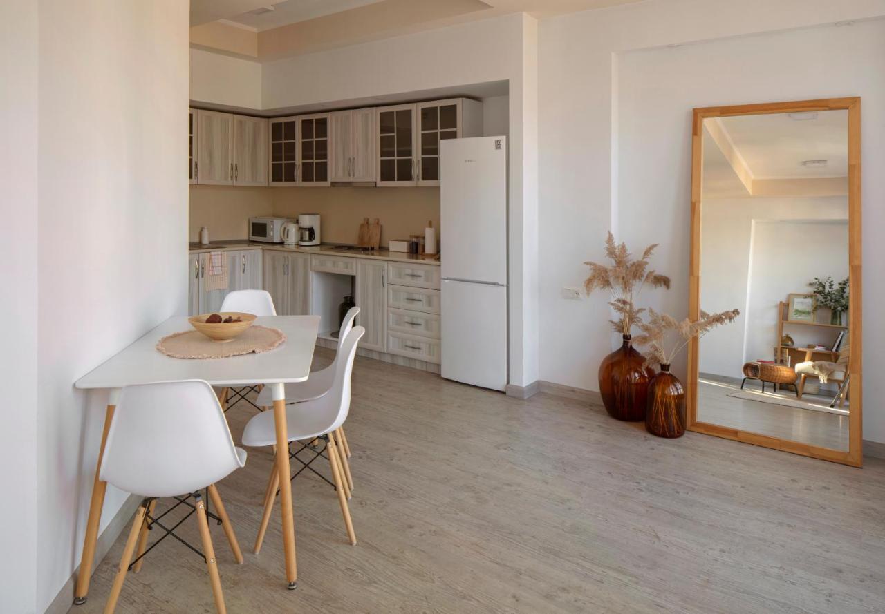 Modern In With Great View Apartment *